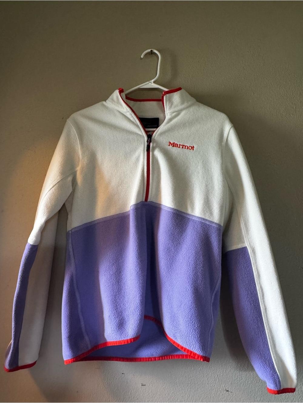Marmot Women’s White and Lavender Fleece Pullover